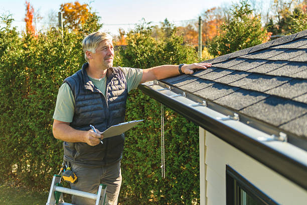 Professional Emergency Roof Repair technician working in Wise, VA
